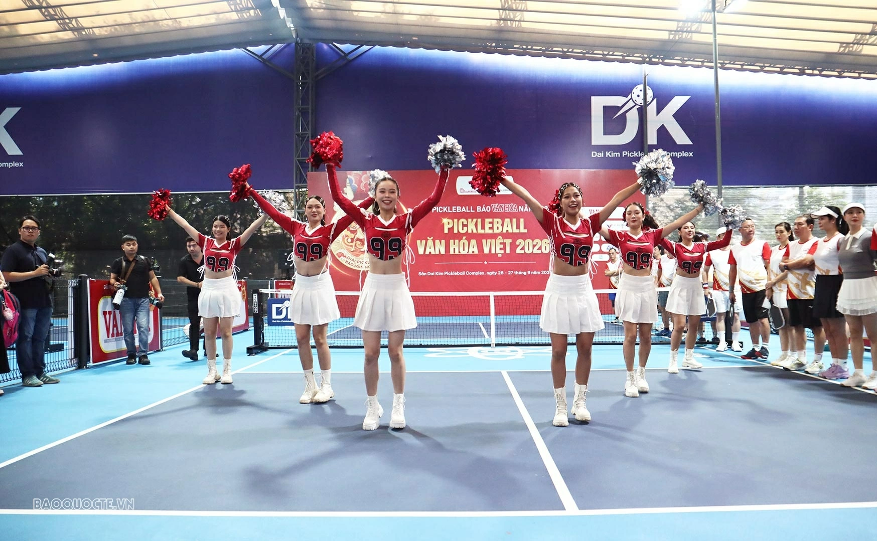 Tham dự Lễ khai mạc còn có lãnh đạo một số đơn vị của Ban Tuyên giáo Trung ương, Bộ Công an, Bộ VHTTDL, Bộ Xây dựng; lãnh đạo, đại diện lãnh đạo một số cơ quan báo chí; lãnh đạo Liên đoàn Pickleball Việt Nam, cùng các văn nghệ sĩ, đội ngũ trọng tài và hàng trăm vận động viên tham dự giải đấu.