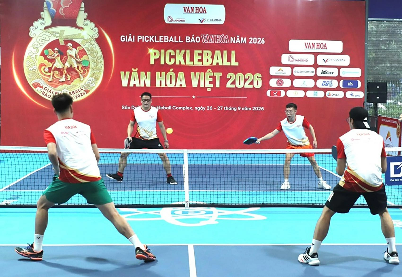Cũng trong khuôn khổ lễ khai mạc đã diễn ra trận đấu biểu diễn (Showmatch) với sự góp mặt của diễn viên Nguyễn Minh Tiệp, ca sĩ tài năng Strong Trọng Hiếu cùng hai vận động viên bán chuyên xuất sắc.
