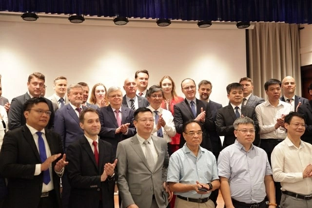 Diễn đàn về thúc đẩy hợp tác giáo dục kỹ thuật, khoa học và công nghệ phục vụ phát triển công nghiệp giữa Việt Nam và LB Nga tổ chức tại Hà Nội Diễn đàn về thúc đẩy hợp tác giáo dục kỹ thuật, khoa học và công nghệ phục vụ phát triển công nghiệp giữa Việt Nam và LB Nga tổ chức tại Hà Nội