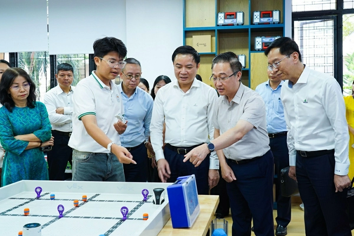 STEM INNOVATION PETROVIETNAM sau một năm triển khai: Đổi mới cách dạy, khơi mở cách học