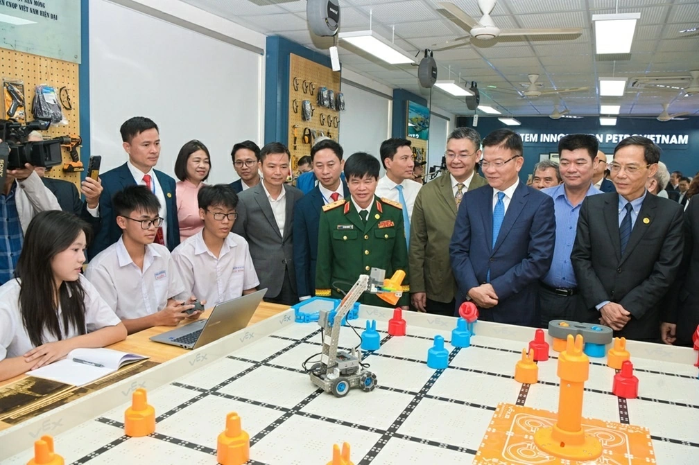 STEM INNOVATION PETROVIETNAM sau một năm triển khai: Đổi mới cách dạy, khơi mở cách học