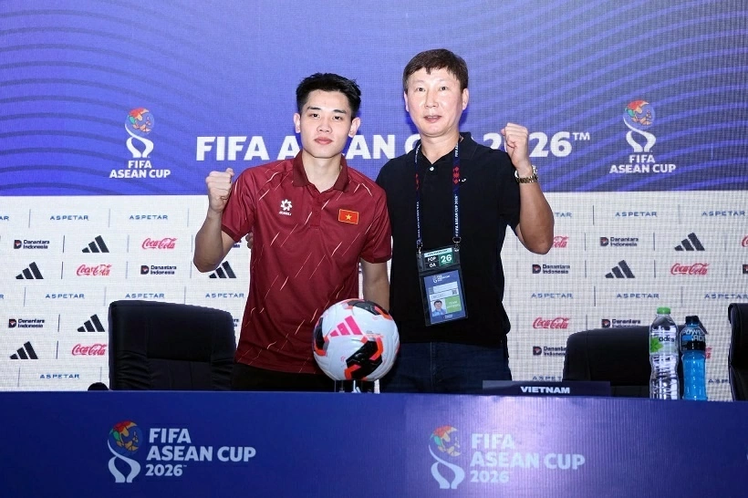 HLV Kim Sang Sik: Chiến thắng trước Philippines là nỗ lực của toàn đội