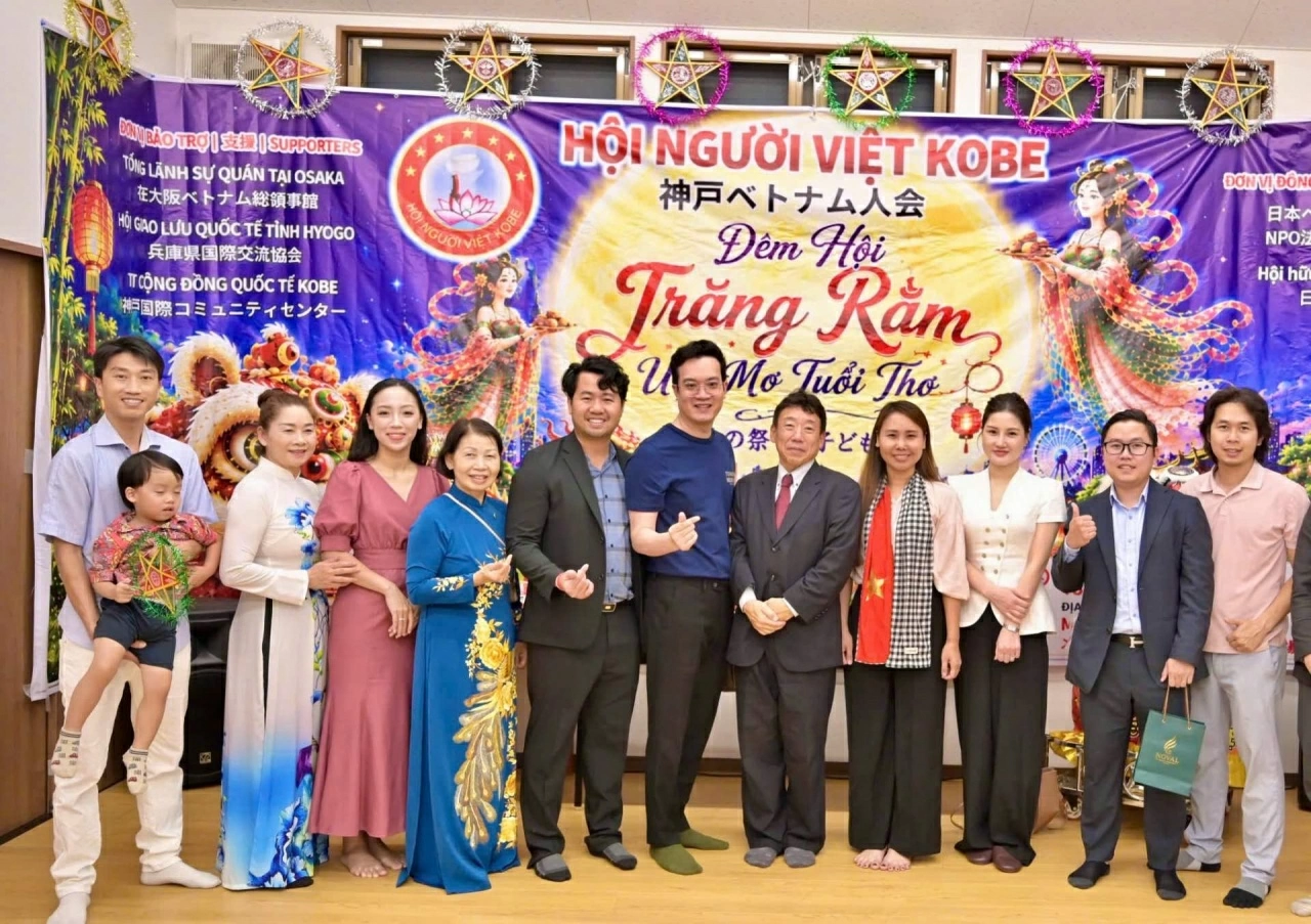 Đưa hương vị Trung thu tới mỗi em nhỏ tại Nhật Bản Đưa hương vị Trung thu tới mỗi em nhỏ tại Nhật Bản