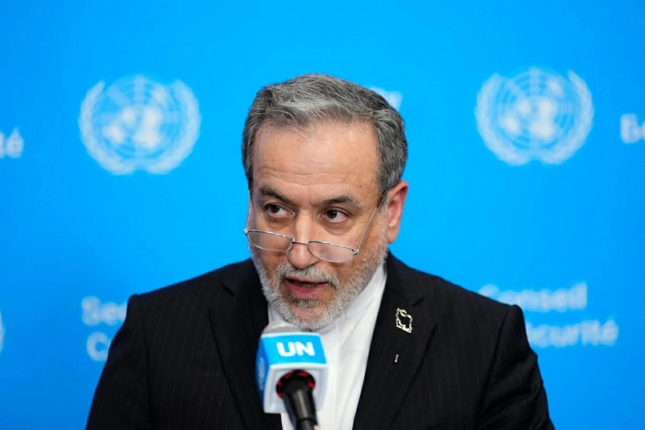 Ngoại trưởng Iran Abbas Araqchi tại một cuộc họp báo bên lề Khóa họp thứ 81 Đại hội đồng Liên hợp quốc ở New York. (Nguồn: The Hindu)