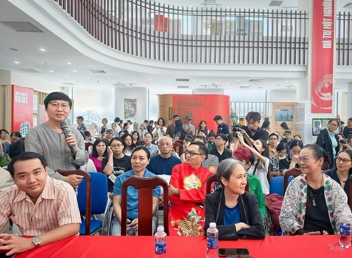 Chợ xưa kể chuyện nếp nhà người Việt Chợ xưa kể chuyện nếp nhà người Việt