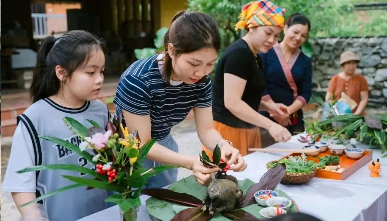 Những trải nghiệm gắn với văn hóa Dao Đỏ và đời sống vùng cao giúp du khách chậm lại, rời xa nhịp sống số. (Nguồn: Panhou Retreat)