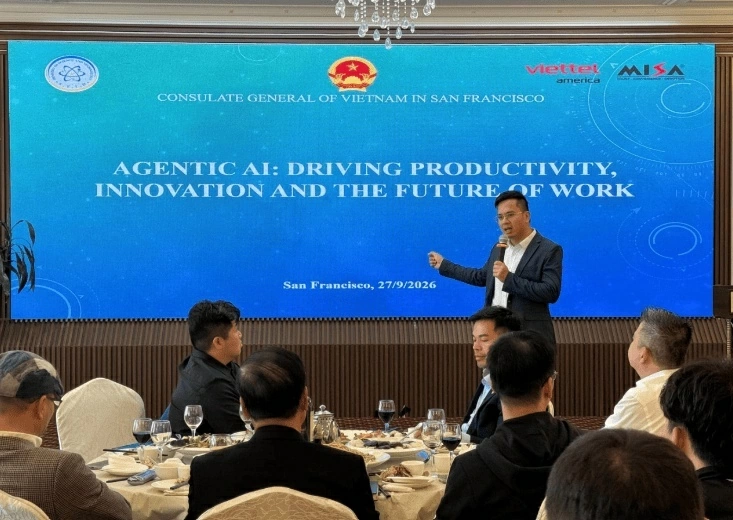 Ông Nguyễn Văn Phương, CEO Viettel USA, phát biểu tại tọa đàm, ngày 27/9. Ông Nguyễn Văn Phương, CEO Viettel USA, phát biểu tại tọa đàm, ngày 27/9.