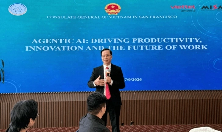 Tổng Lãnh sự Hoàng Anh Tuấn phát biểu khai mạc sự kiện, TP. Milbrae, Vùng vịnh San Francisco, ngày 27/9. Tổng Lãnh sự Hoàng Anh Tuấn phát biểu khai mạc sự kiện, TP. Milbrae, Vùng vịnh San Francisco, ngày 27/9.