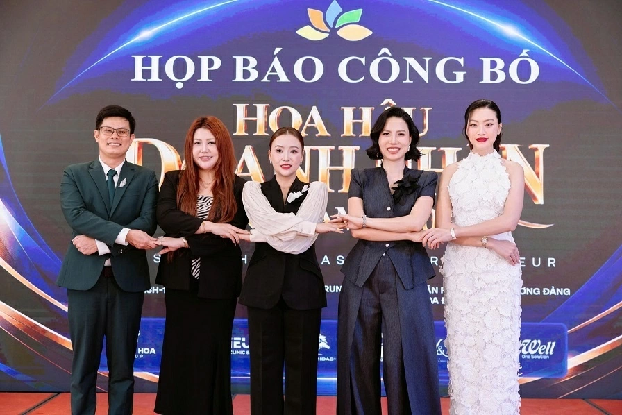 Nữ doanh nhân Đông Nam Á hội ngộ tại cuộc thi sắc đẹp ở Việt Nam Nữ doanh nhân Đông Nam Á hội ngộ tại cuộc thi sắc đẹp ở Việt Nam