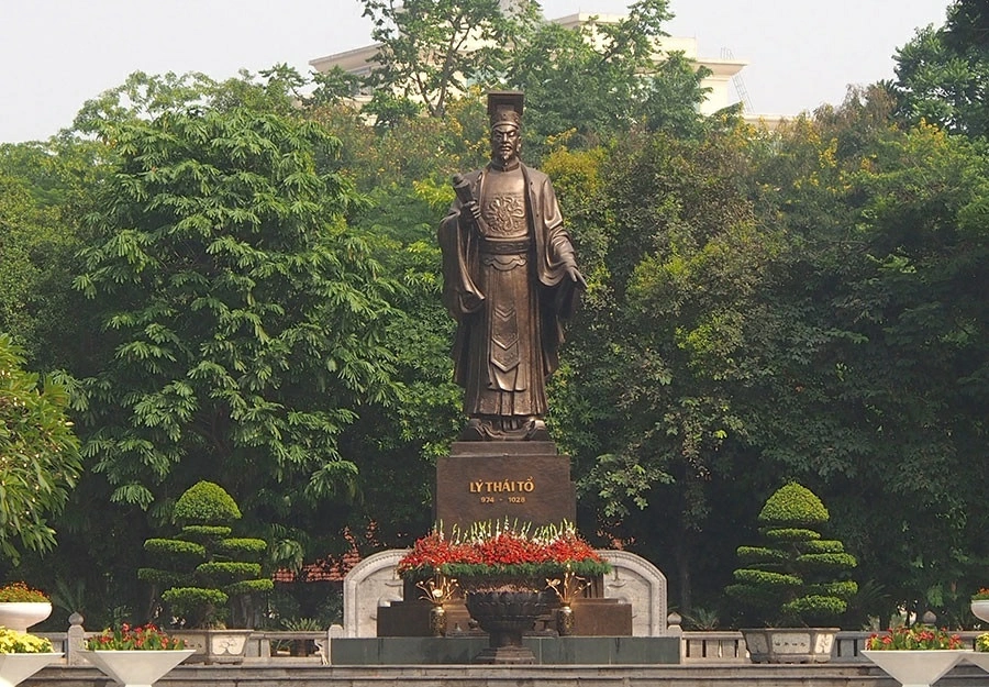 Bổ sung cơ sở khoa học xây dựng hồ sơ UNESCO về danh nhân Lý Công Uẩn Bổ sung cơ sở khoa học xây dựng hồ sơ UNESCO về danh nhân Lý Công Uẩn