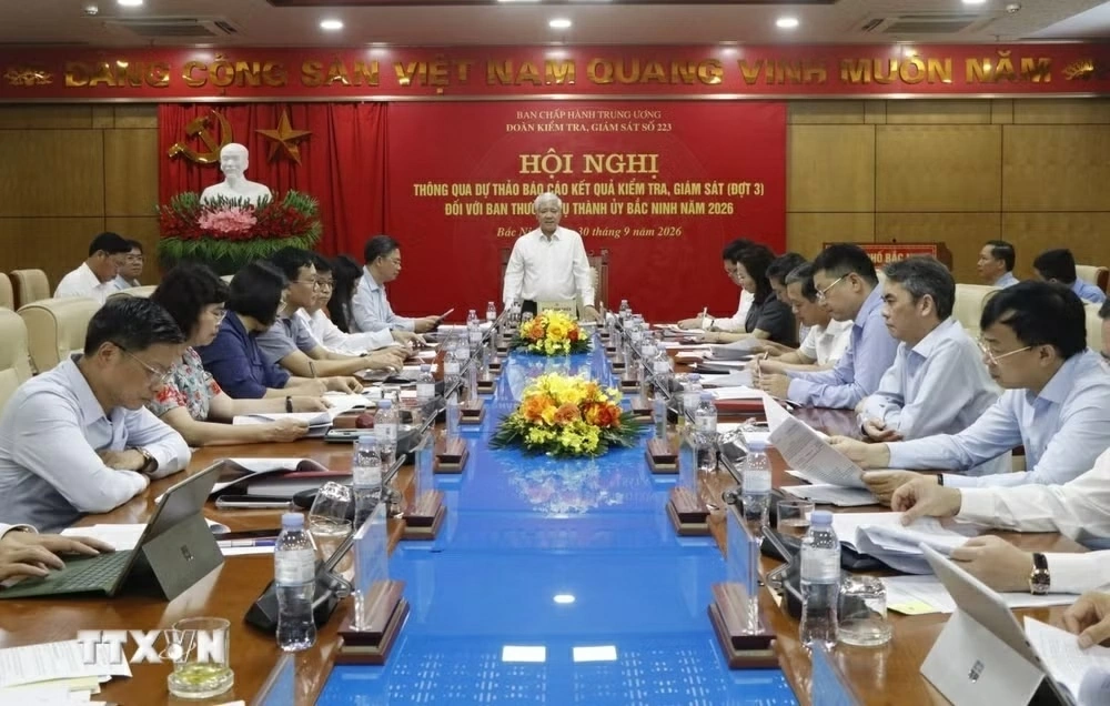 Xây dựng đội ngũ cán bộ có trình độ khoa học, công nghệ đáp ứng yêu cầu phát triển mới