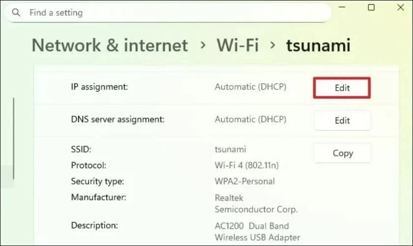 Cuộn xuống tìm IP assignment, sau đó nhấn Edit để mở phần chỉnh sửa.