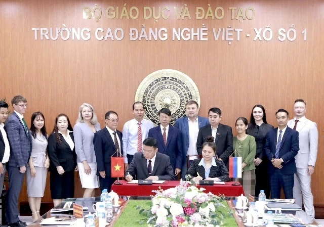 Thúc đẩy hợp tác đầu tư, giao lưu nhân dân giữa Vùng Viễn Đông của Liên bang Nga với các địa phương Việt Nam