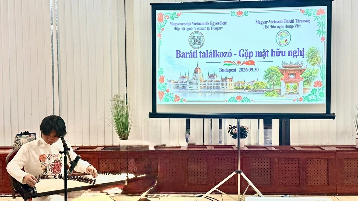 Gặp mặt hữu nghị, tăng cường giao lưu nhân dân Việt Nam - Hungary