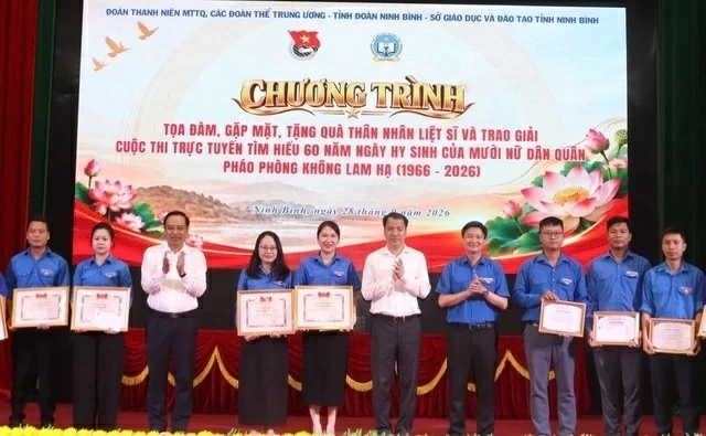 Mười nữ dân quân Lam Hạ - Bản hùng ca bất tử Mười nữ dân quân Lam Hạ - Bản hùng ca bất tử