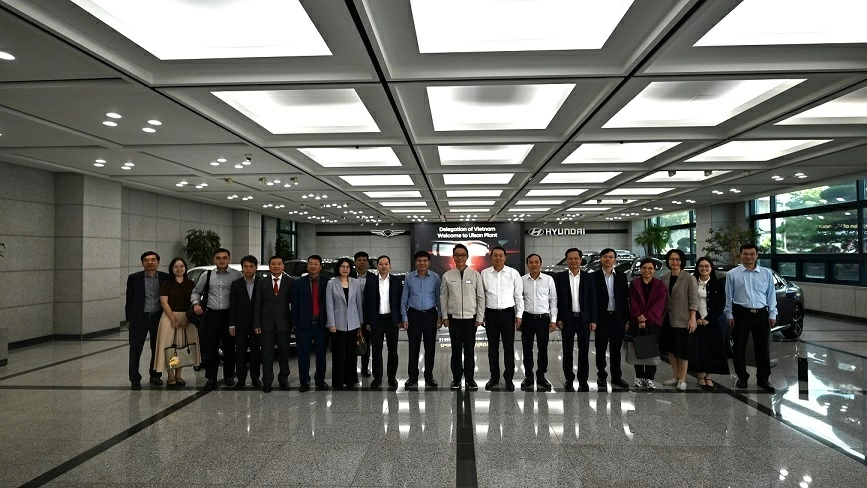 Thứ trưởng Bộ Tài chính Nguyễn Đức Chi làm việc tại Busan và Ulsan Thứ trưởng Bộ Tài chính Nguyễn Đức Chi làm việc tại Busan và Ulsan
