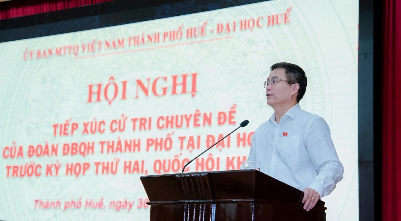 Ủy viên Bộ Chính trị, Bộ trưởng Bộ Ngoại giao Lê Hoài Trung tiếp xúc cử tri tại thành phố Huế