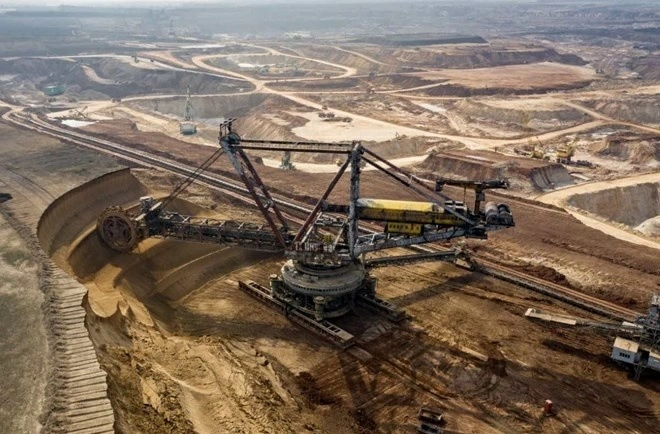 Quỹ đầu tư tái thiết Mỹ-Ukraine ký thỏa thuận khoáng sản thiết yếu đầu tiên