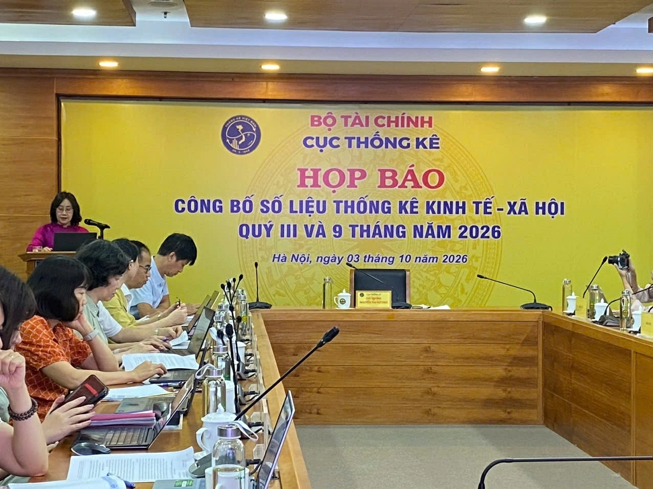 Toàn cảnh Họp báo Công bố số liệu thống kê kinh tế - xã hội quý III và 9 tháng năm 2026. (Ảnh: Mai Liên)