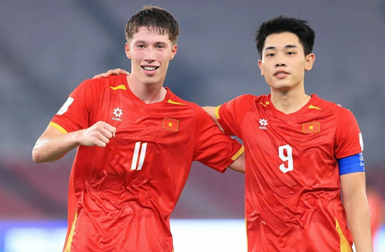 Tuyển Việt Nam đua thứ hạng với Thái Lan trên đường đua FIFA