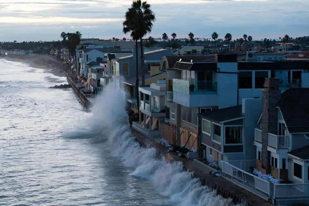 El Niño làm gia tăng nguy cơ ngập lụt, xói mòn bờ Tây nước Mỹ