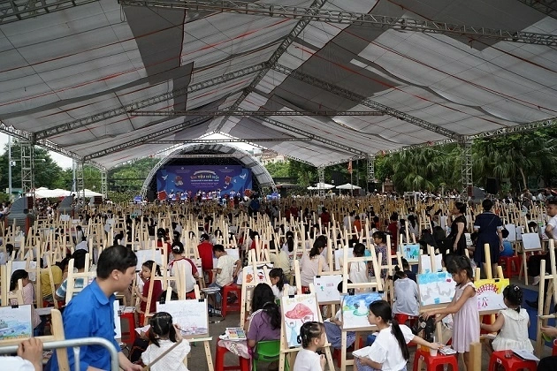 cuộc thi vẽ tranh thiếu nhi quốc tế “Em yêu Hà Nội - Thành phố vì hòa bình”