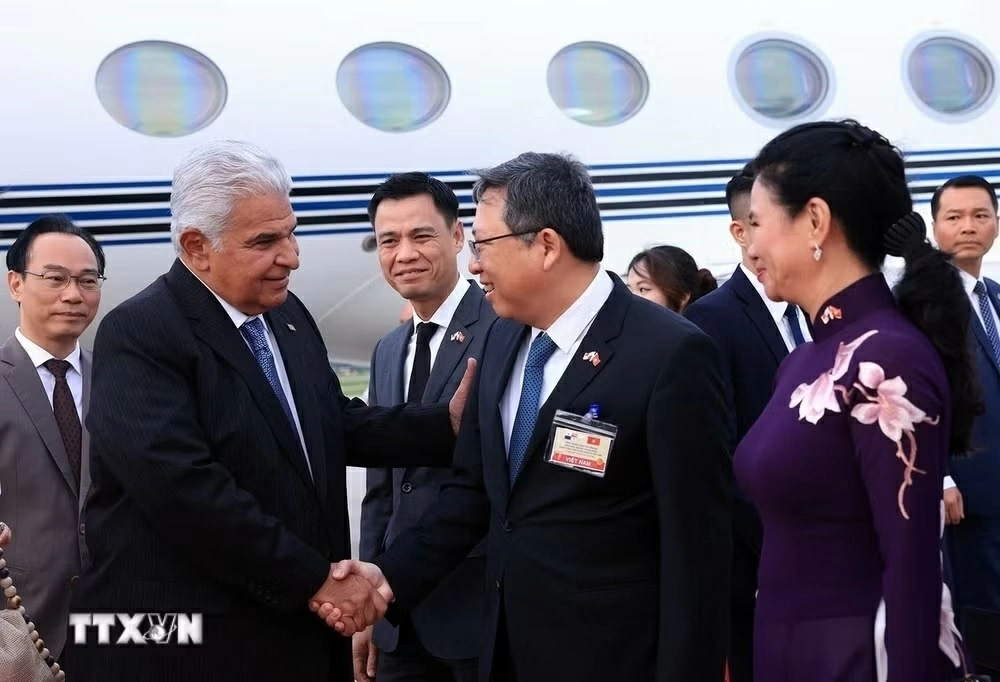 Tổng thống Cộng hòa Panama José Raúl Mulino và Phu nhân bắt đầu thăm Việt Nam