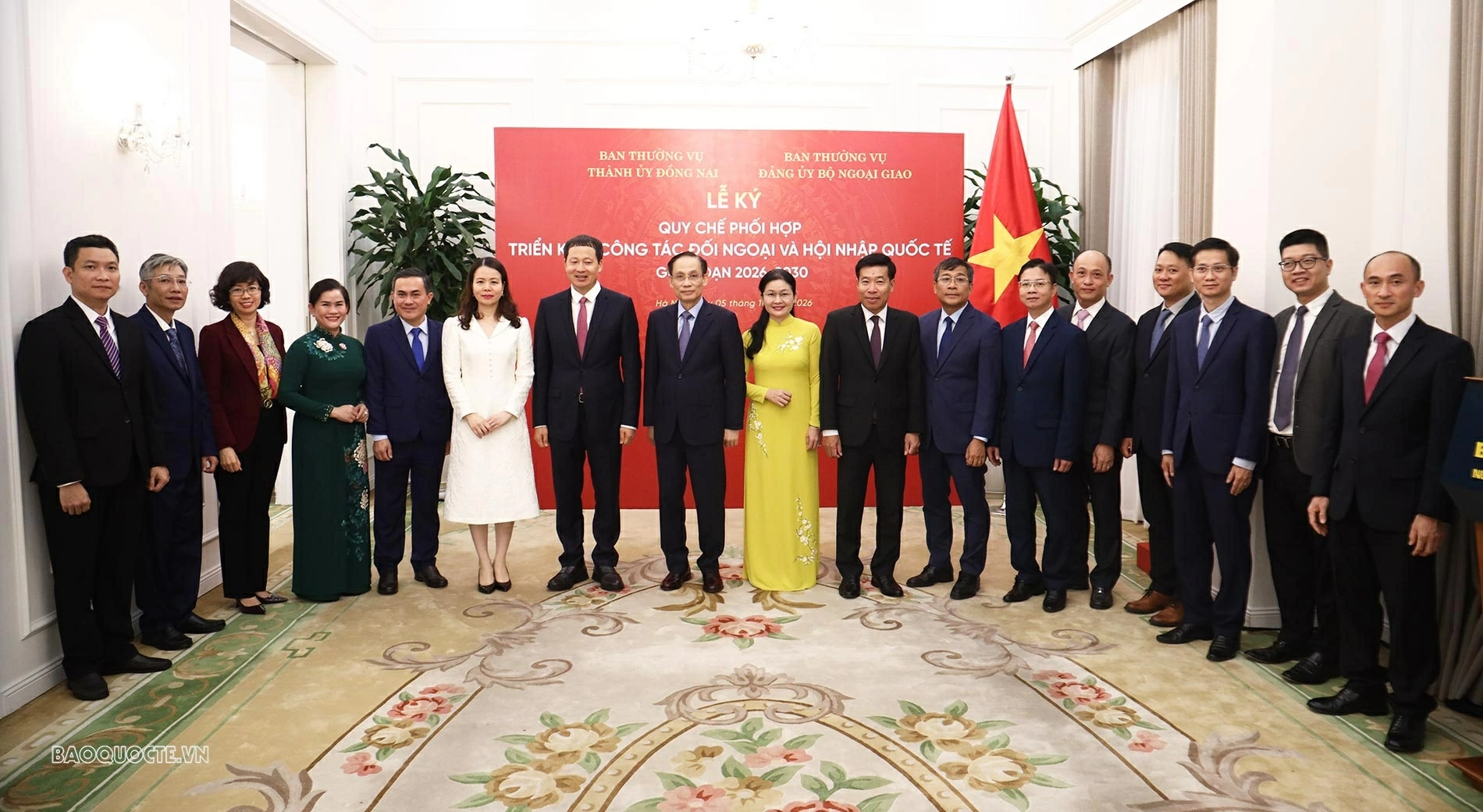 Các đại biểu chụp ảnh chung. (Ảnh: Thành Long)