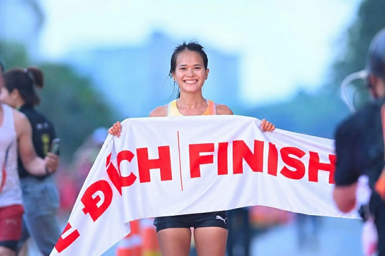 Hai đại diện Việt Nam cùng đạt hạng Nhất giải Marathon Quốc tế Hà Nội Techcombank mùa thứ 5