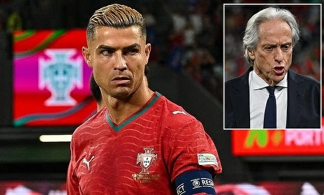 Bồ Đào Nha dậy sóng: Ronaldo công khai cho rằng HLV Jorge Jesus thất hứa