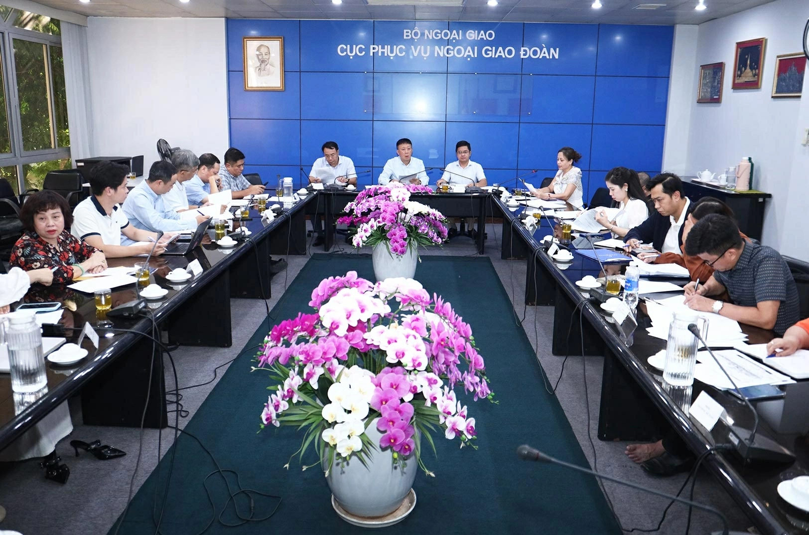 Toàn cảnh cuộc họp. (Ảnh: Thành Long) Toàn cảnh cuộc họp. (Ảnh: Thành Long)
