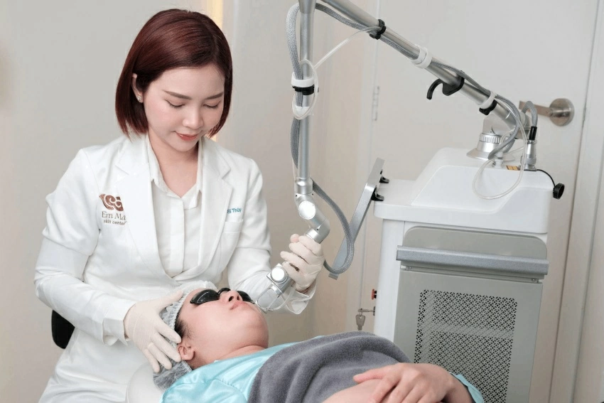 Em Mây Skin Center khẳng định chất lượng nhờ đội ngũ bác sĩ giàu kinh nghiệm