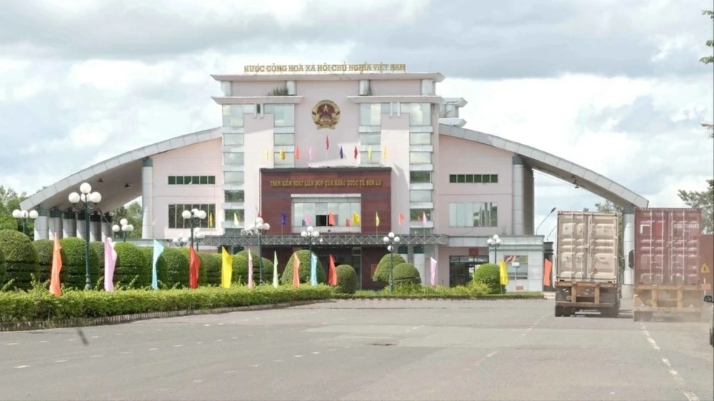 41.4(ok): Bền chặt tình láng giềng, rộng mở tương lai