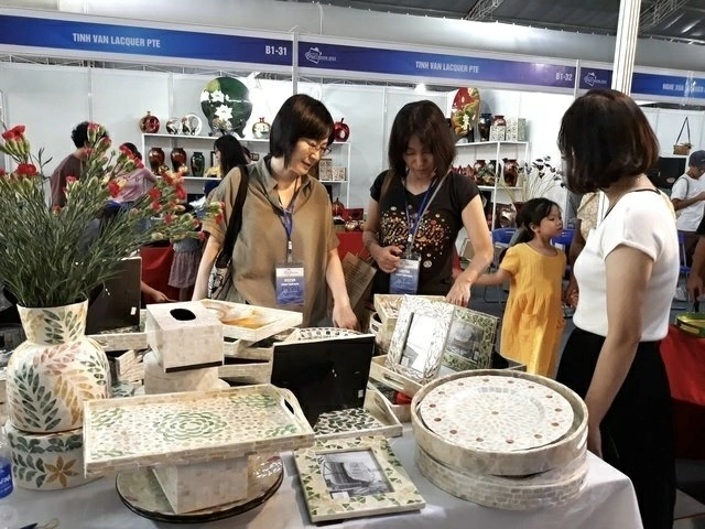 Hanoi Giftshow 2026 tạo đòn bẩy cho doanh nghiệp thủ công mỹ nghệ Hà Nội tiếp cận thị trường quốc tế Hanoi Giftshow 2026 tạo đòn bẩy cho doanh nghiệp thủ công mỹ nghệ Hà Nội tiếp cận thị trường quốc tế