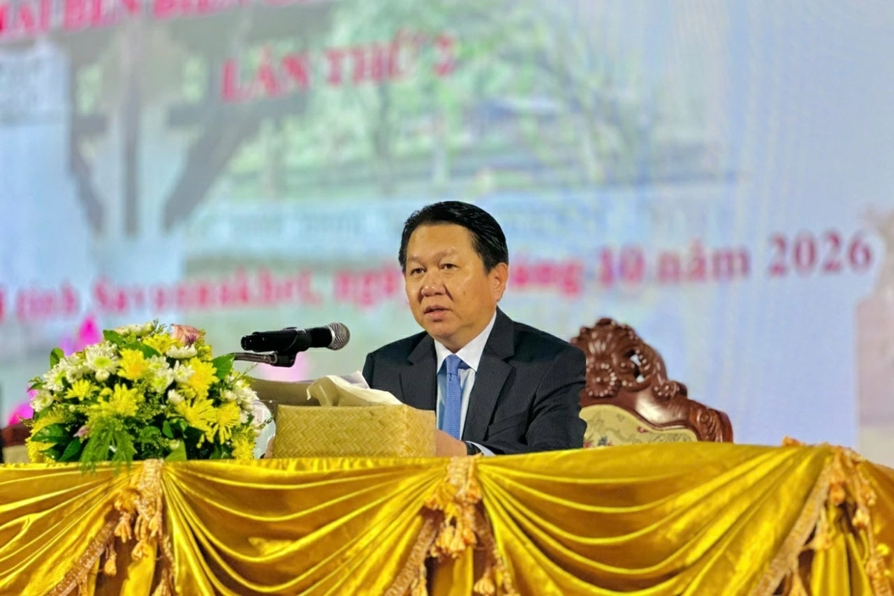 Tăng cường tuyên truyền, phổ biến chính sách, pháp luật cho các Trưởng bản tiêu biểu hai bên biên giới Việt Nam - Lào