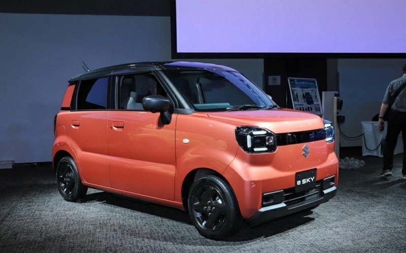 eSky vẫn giữ kiểu d&aacute;ng hatchback 5 cửa của bản &yacute; tưởng nhưng được điều chỉnh lại.
