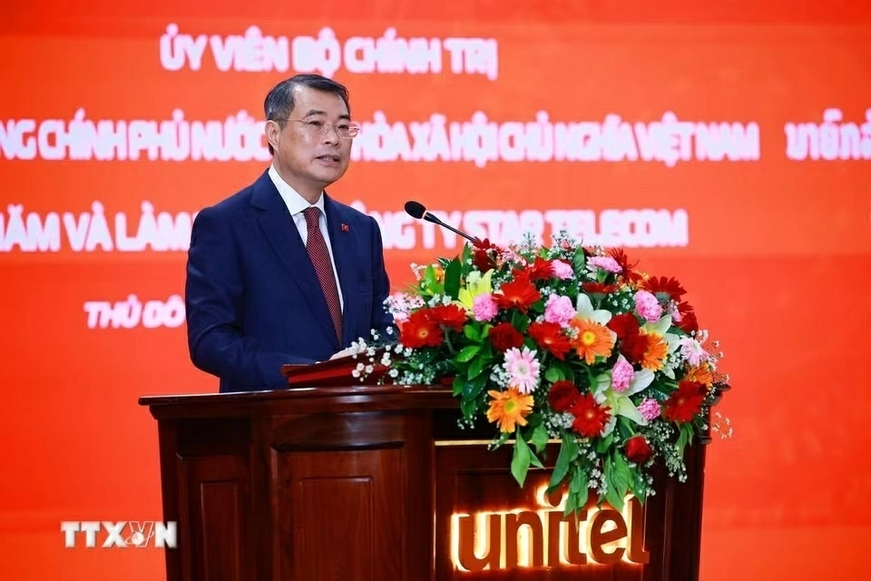 Thủ tướng Lê Minh Hưng thăm, làm việc với Công ty Unitel Thủ tướng Lê Minh Hưng thăm, làm việc với Công ty Unitel