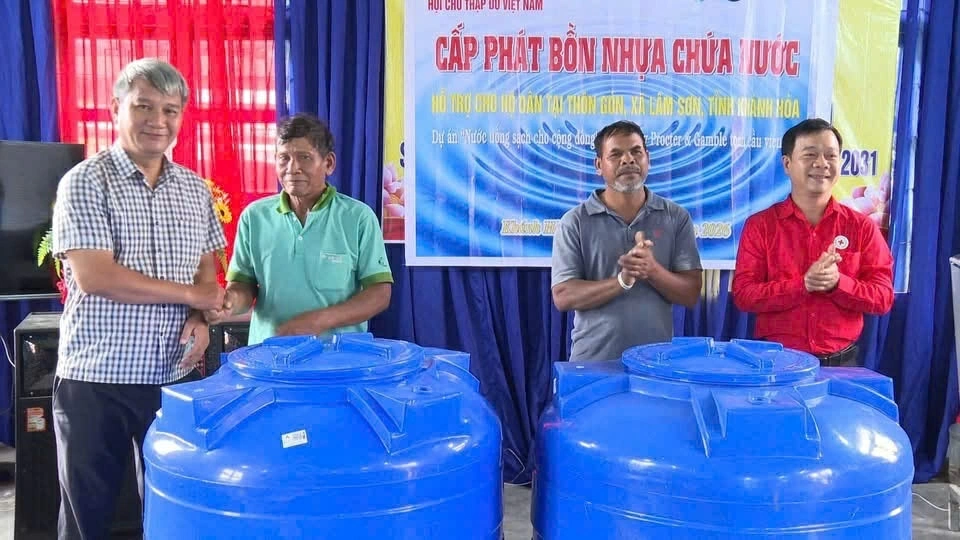 Dự án ‘Nước uống sạch cho cộng đồng’: Trao nguồn nước sạch, kiến tạo cộng đồng an toàn và bền vững