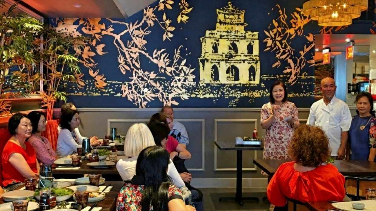 Giới thiệu ẩm thực Việt cho bạn bè quốc tế tại San Francisco (Hoa Kỳ) Giới thiệu ẩm thực Việt cho bạn bè quốc tế tại San Francisco (Hoa Kỳ)