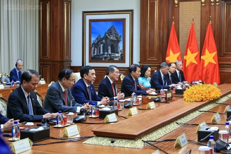 Thủ tướng Lê Minh Hưng hội kiến Chủ tịch Đảng Nhân dân Campuchia, Chủ tịch Thượng viện Campuchia Hun Sen