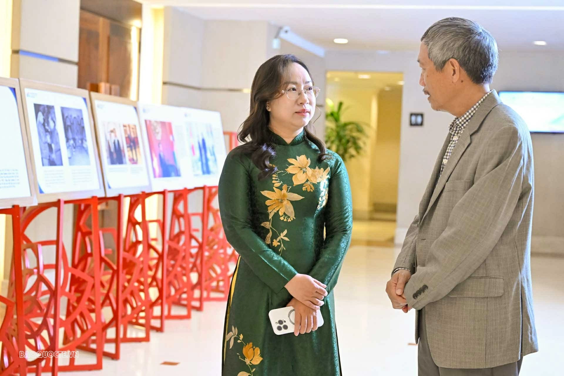Vụ Trung Đông   châu Phi kỷ niệm 65 năm thành lập và đón nhận   Huân chương Lao động hạng Nhất