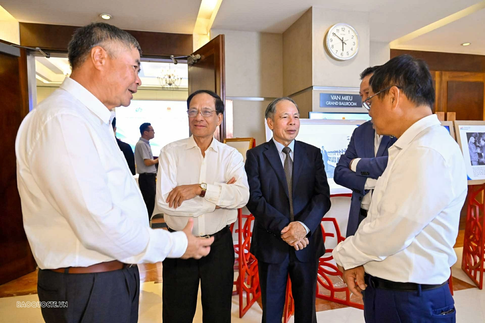 Vụ Trung Đông   châu Phi kỷ niệm 65 năm thành lập và đón nhận   Huân chương Lao động hạng Nhất
