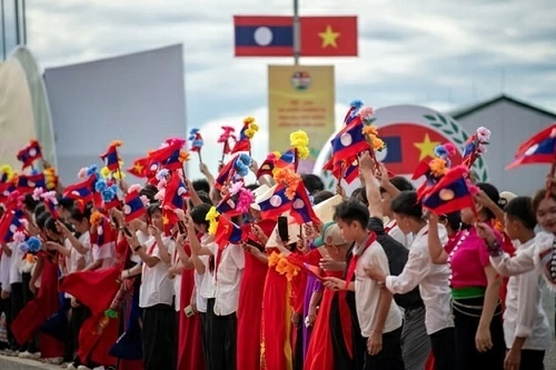 Tin chi tiết