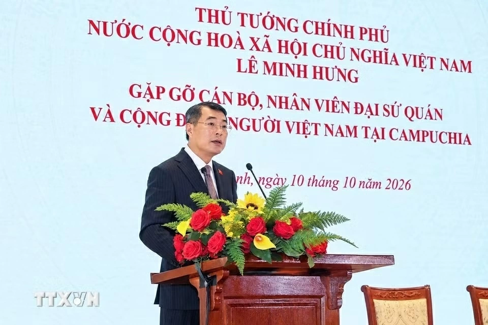 Thủ tướng Lê Minh Hưng gặp cộng đồng người gốc Việt và các cơ quan đại diện Việt Nam tại Campuchia Thủ tướng Lê Minh Hưng gặp cộng đồng người gốc Việt và các cơ quan đại diện Việt Nam tại Campuchia