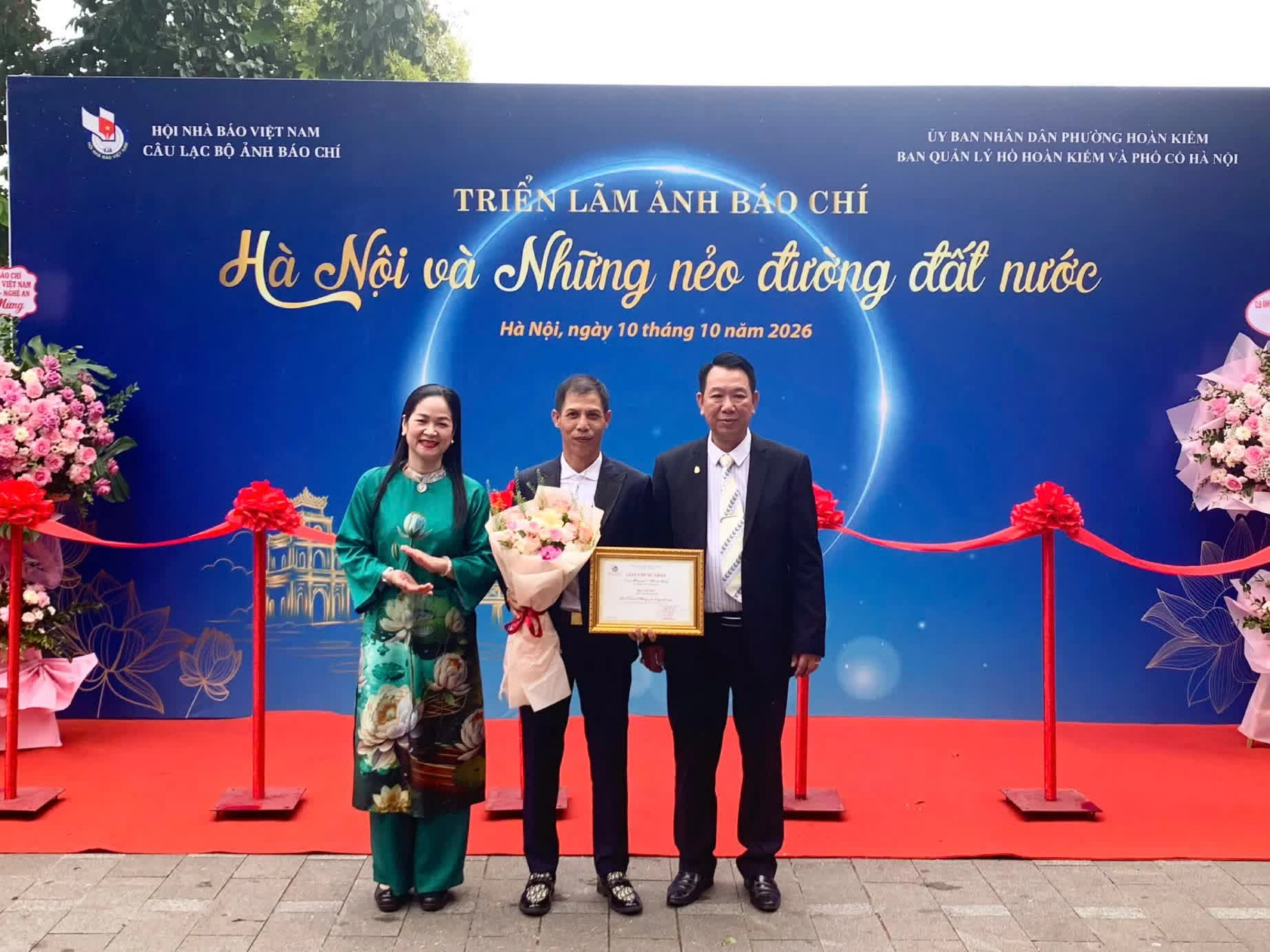 Muôn màu nhịp sống Việt Nam hội tụ trong từng khuôn hình