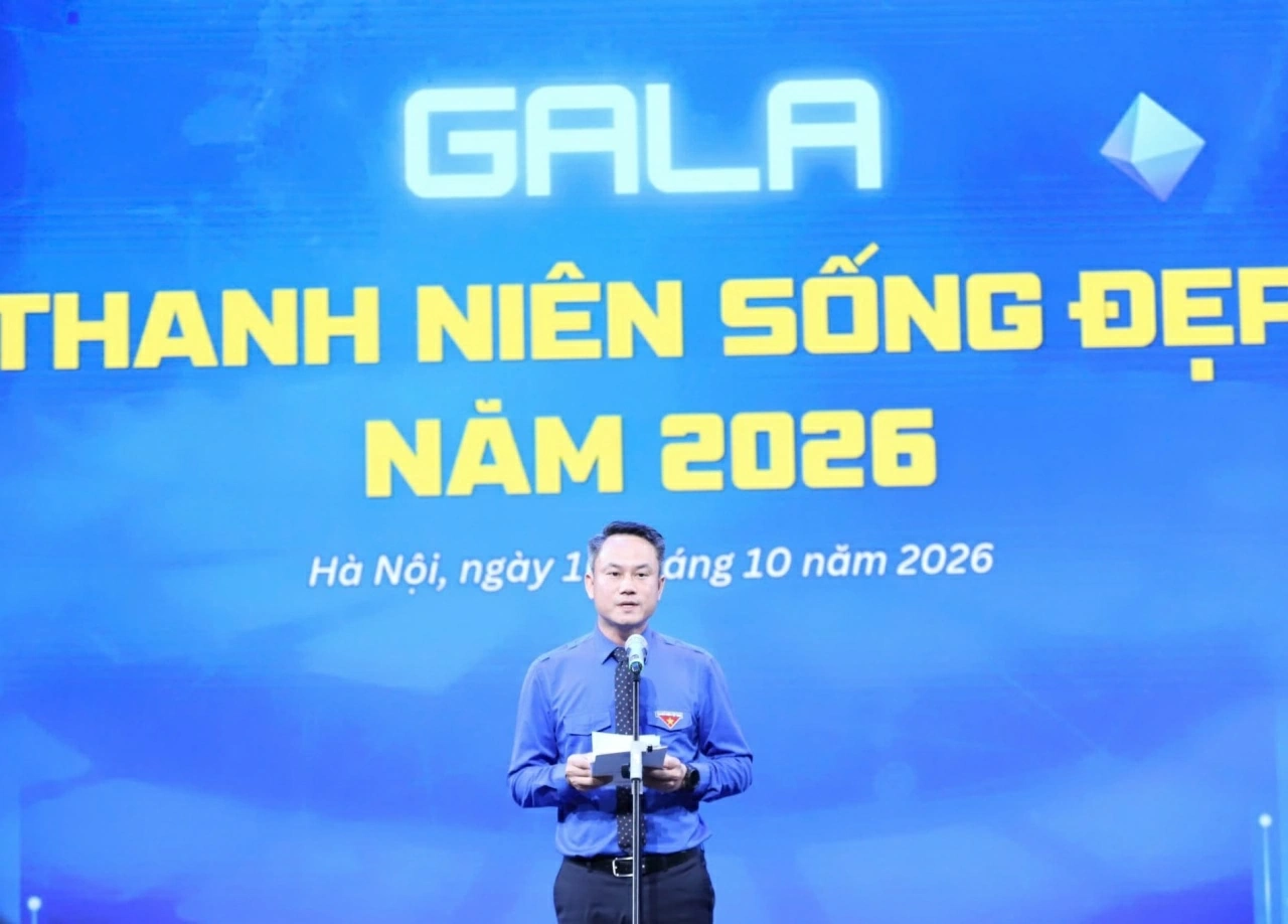 Thanh niên sống đẹp