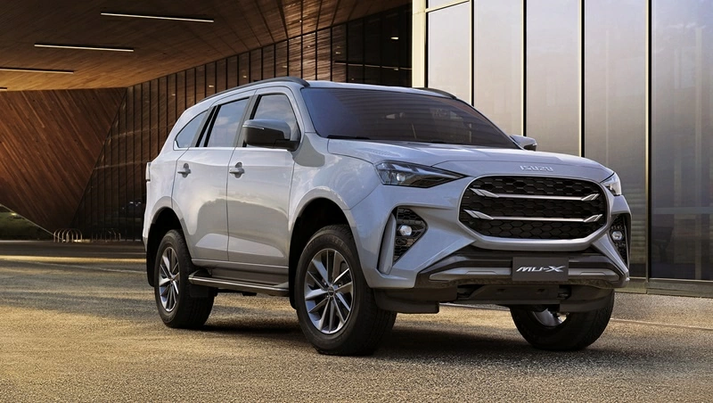Top 10 xe ô tô bán chậm nhất tháng 9/2026 tại Việt Nam: Isuzu mu-X tiếp tục đội sổ.