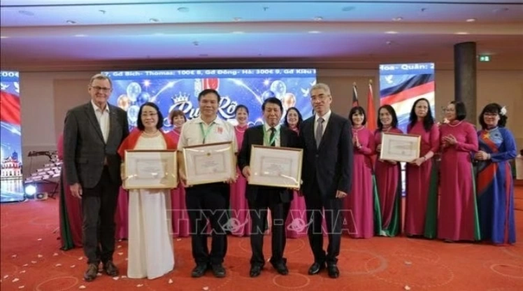 15 năm CLB Văn nghệ Tháng Mười: Không ngừng lan tỏa văn hóa Việt Nam tại Đức