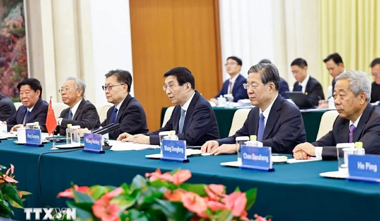 Chủ tịch Quốc hội Trần Thanh Mẫn hội kiến Chủ tịch Chính hiệp Toàn quốc Trung Quốc Vương Hộ Ninh