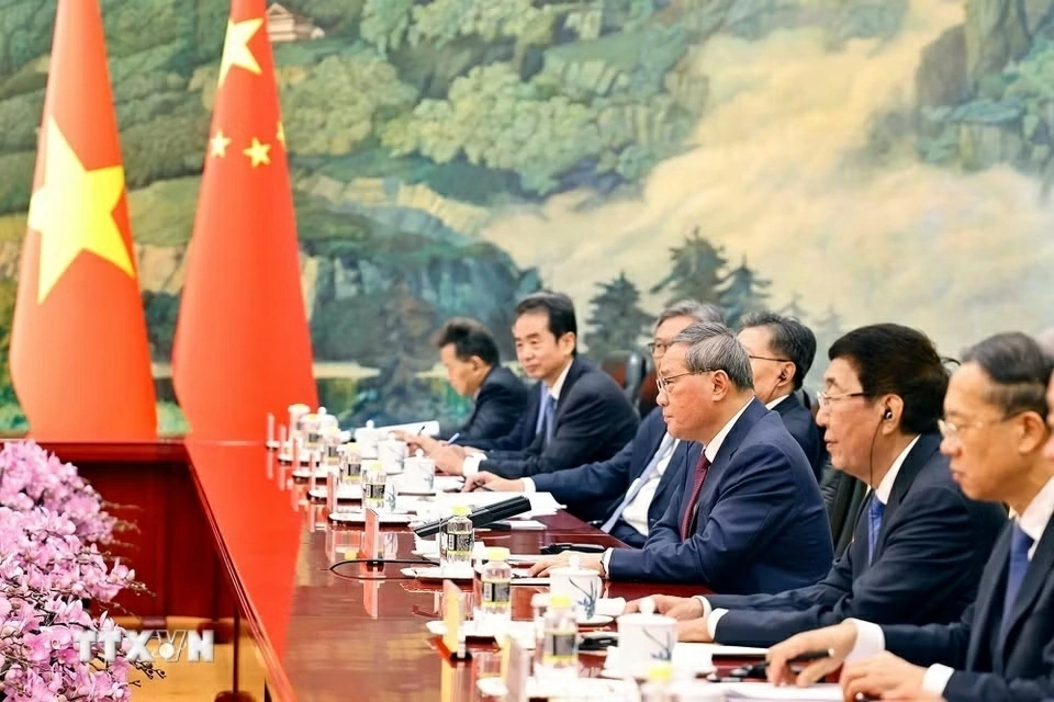 Chủ tịch Quốc hội Trần Thanh Mẫn hội kiến Thủ tướng Quốc vụ viện Trung Quốc Lý Cường